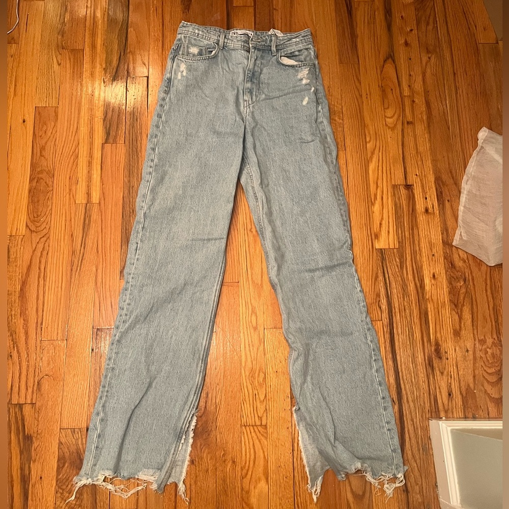 Zara jeans US size 6 high waist wide leg split hem detail on bottom